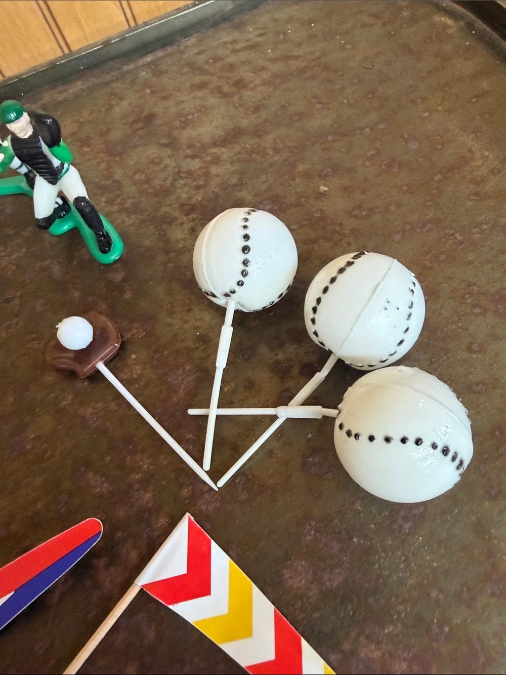 VTG 80s Baseball Birthday Party Cake Decorating Bundle- PopUp Stadium & Top Kit